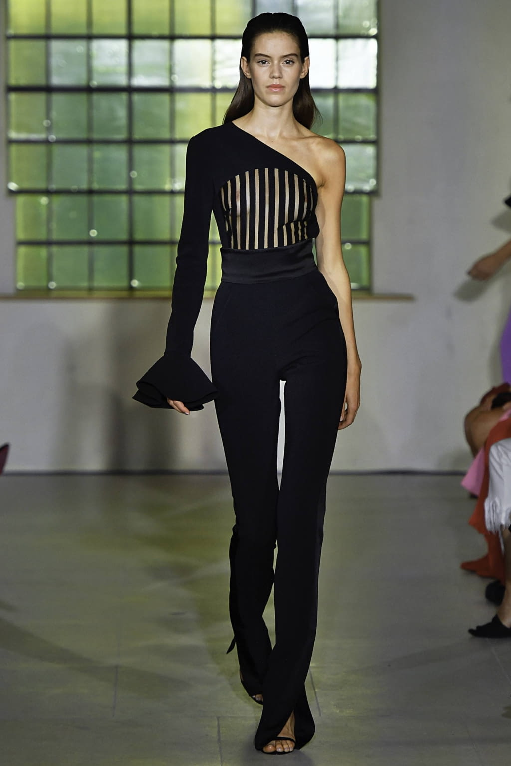 Fashion Week London Spring/Summer 2019 look 14 from the David Koma collection 女装