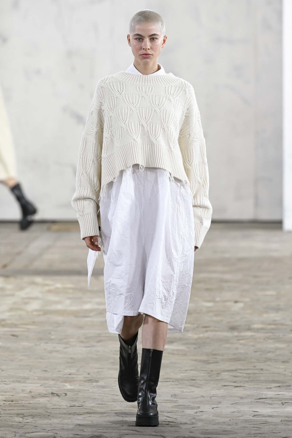 Fashion Week Paris Fall/Winter 2020 look 20 from the Dawei collection womenswear