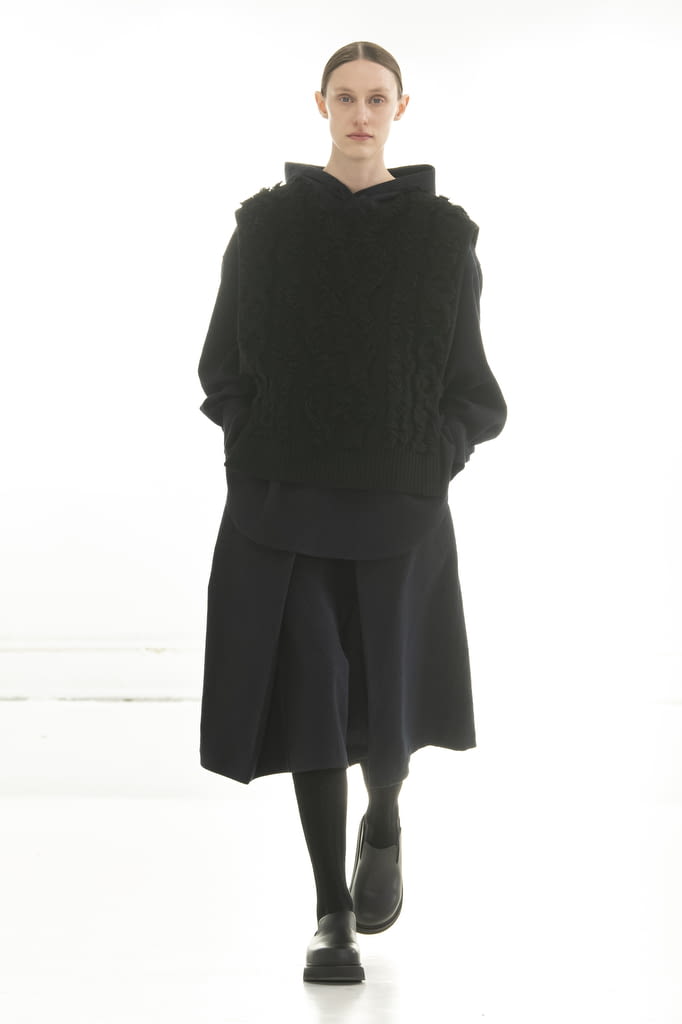 Fashion Week Paris Fall/Winter 2022 look 17 de la collection Dawei womenswear