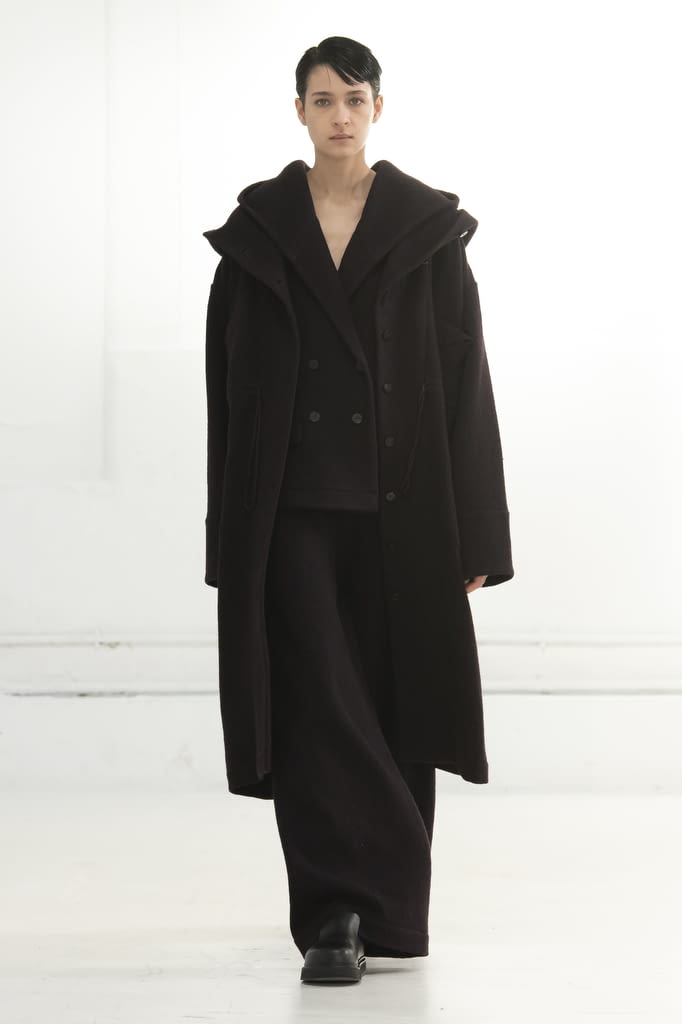 Fashion Week Paris Fall/Winter 2022 look 27 from the Dawei collection 女装