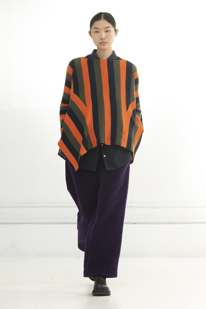 Fashion Week Paris Fall/Winter 2022 look 29 from the Dawei collection womenswear