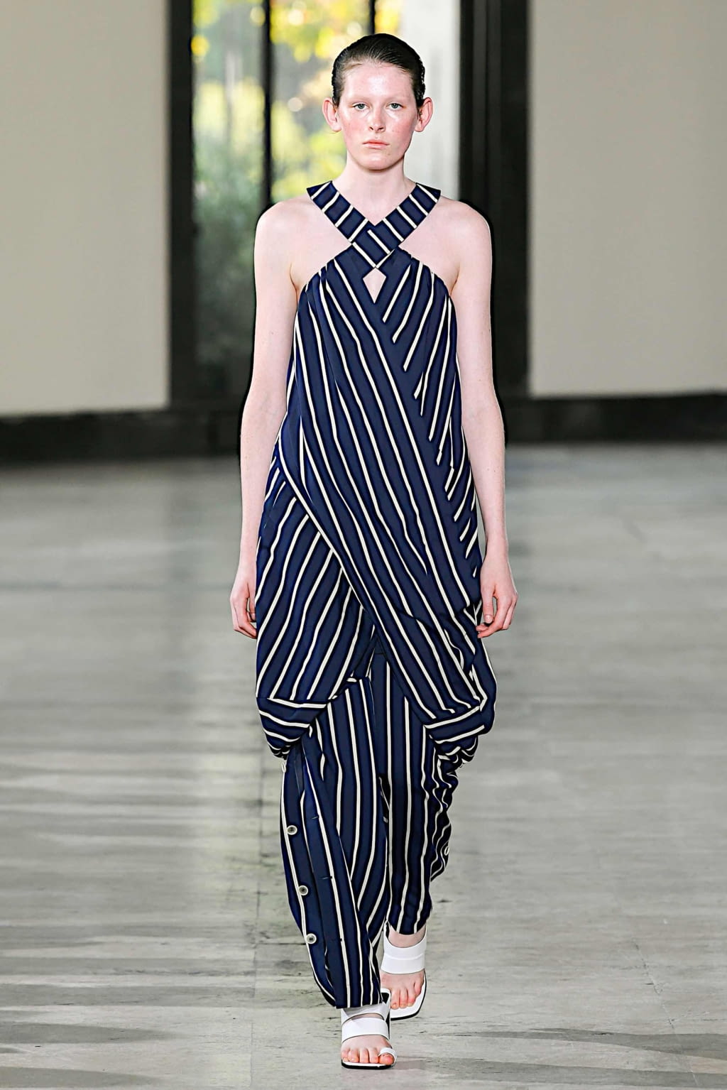 Fashion Week Paris Spring/Summer 2020 look 6 from the Dawei collection womenswear