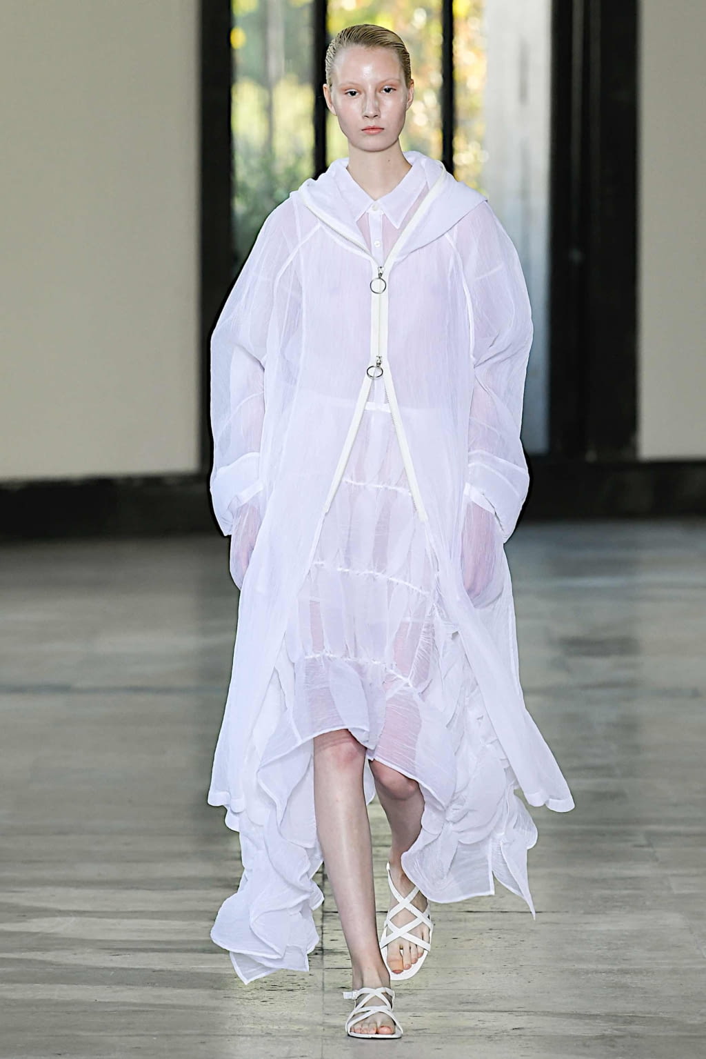 Fashion Week Paris Spring/Summer 2020 look 20 from the Dawei collection womenswear