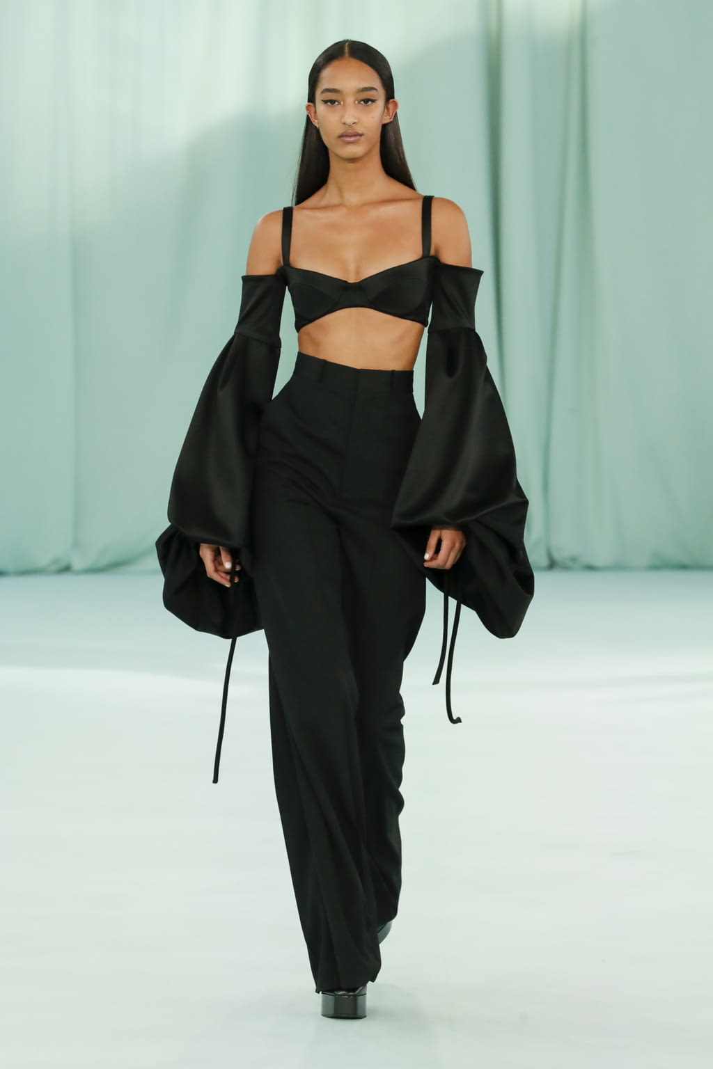 Fashion Week Milan Fall/Winter 2022 look 1 de la collection Del Core womenswear