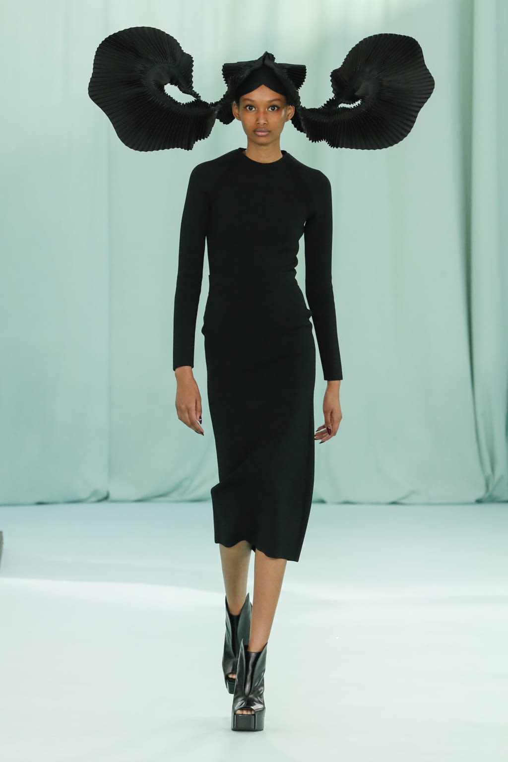 Fashion Week Milan Fall/Winter 2022 look 24 de la collection Del Core womenswear