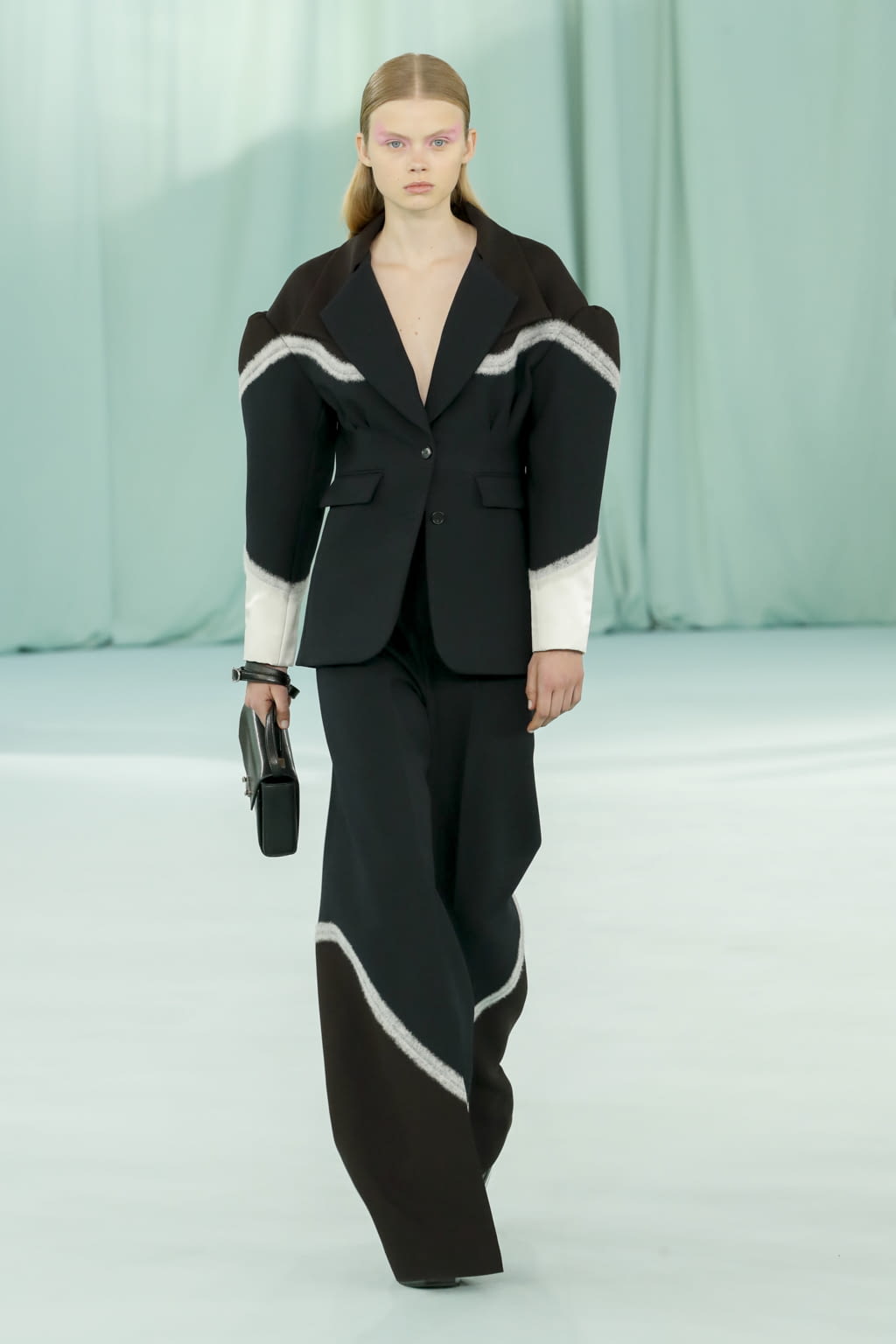 Fashion Week Milan Fall/Winter 2022 look 4 de la collection Del Core womenswear