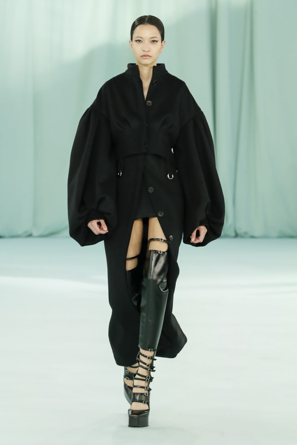 Fashion Week Milan Fall/Winter 2022 look 2 de la collection Del Core womenswear