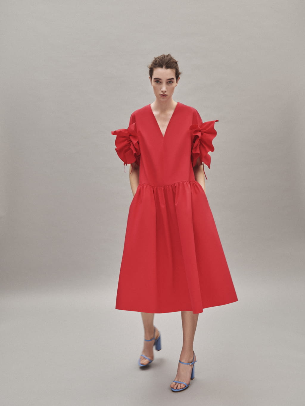 Fashion Week London Pre-Fall 2019 look 1 from the Delpozo collection 女装