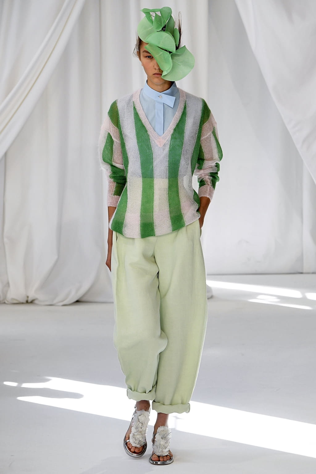 Fashion Week London Spring/Summer 2019 look 2 from the Delpozo collection 女装