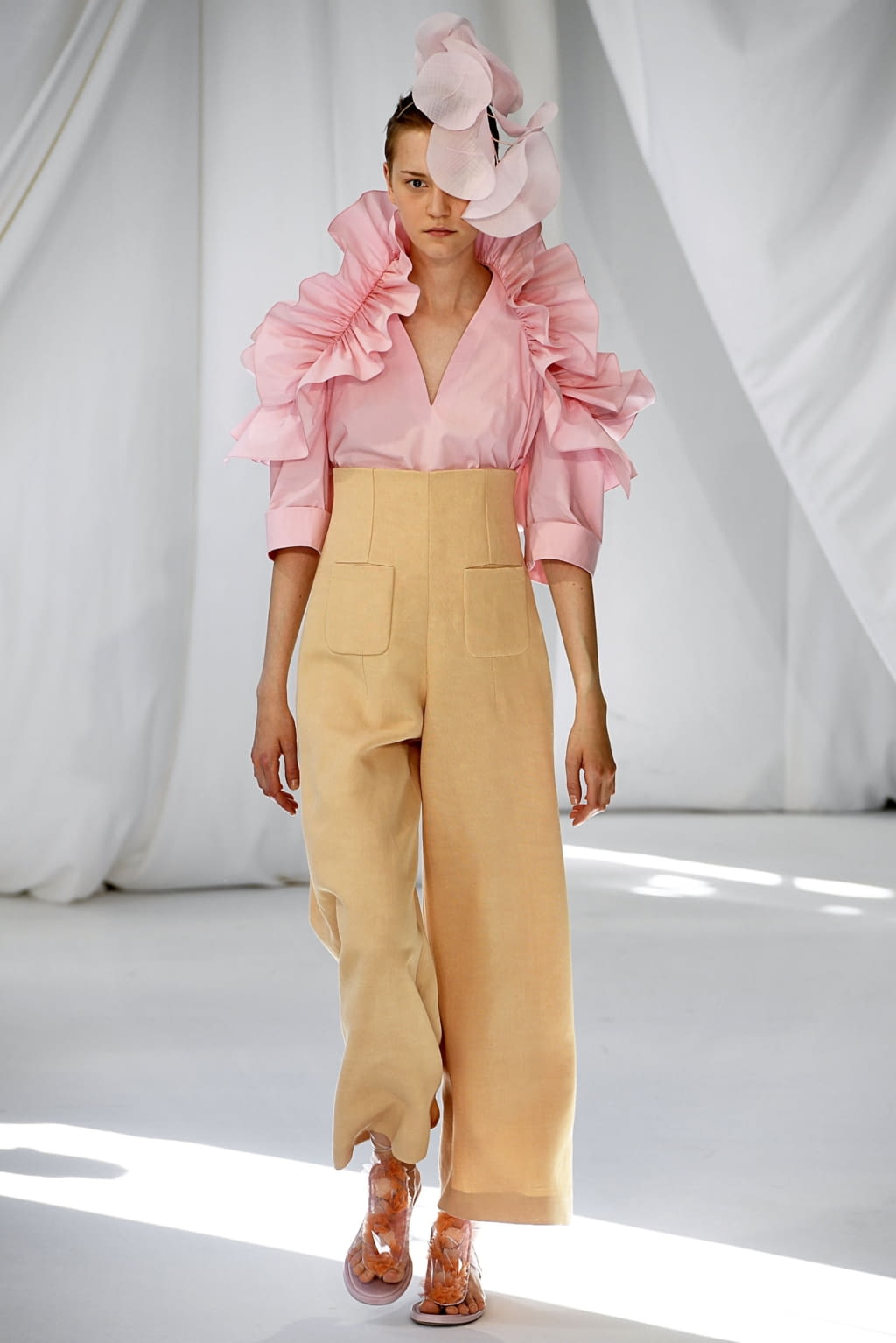 Fashion Week London Spring/Summer 2019 look 3 from the Delpozo collection womenswear