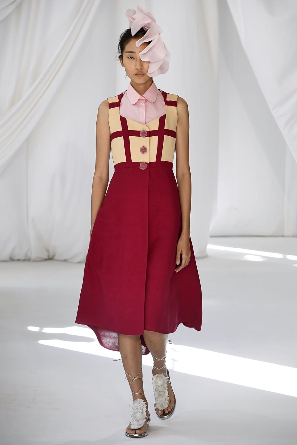 Fashion Week London Spring/Summer 2019 look 8 from the Delpozo collection 女装