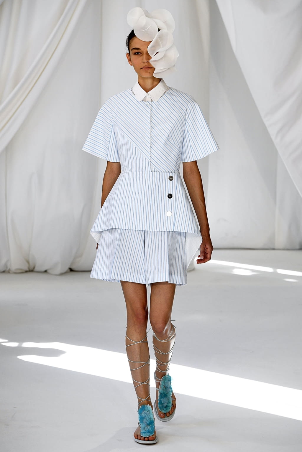 Fashion Week London Spring/Summer 2019 look 11 from the Delpozo collection womenswear