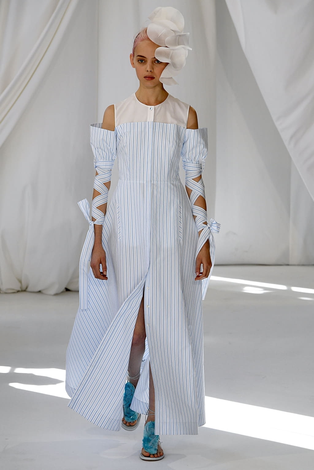 Fashion Week London Spring/Summer 2019 look 12 from the Delpozo collection 女装