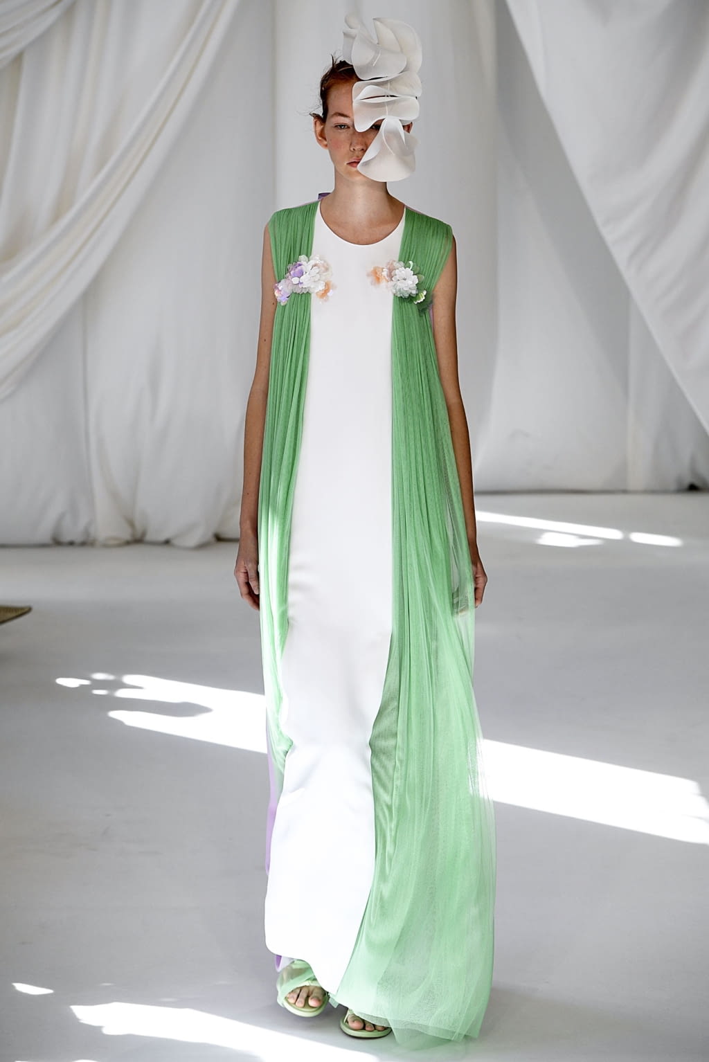 Fashion Week London Spring/Summer 2019 look 19 from the Delpozo collection womenswear