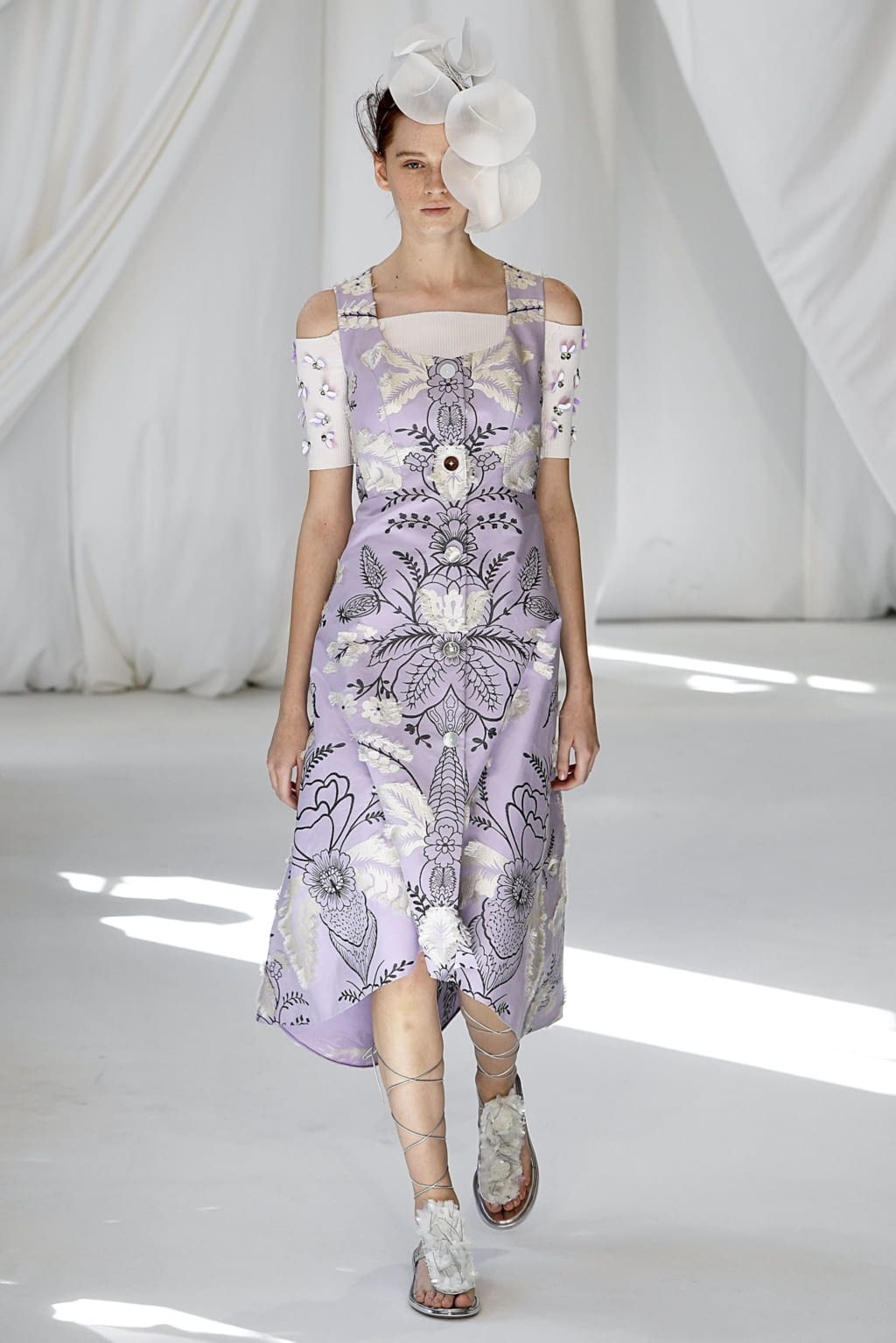 Fashion Week London Spring/Summer 2019 look 21 from the Delpozo collection womenswear