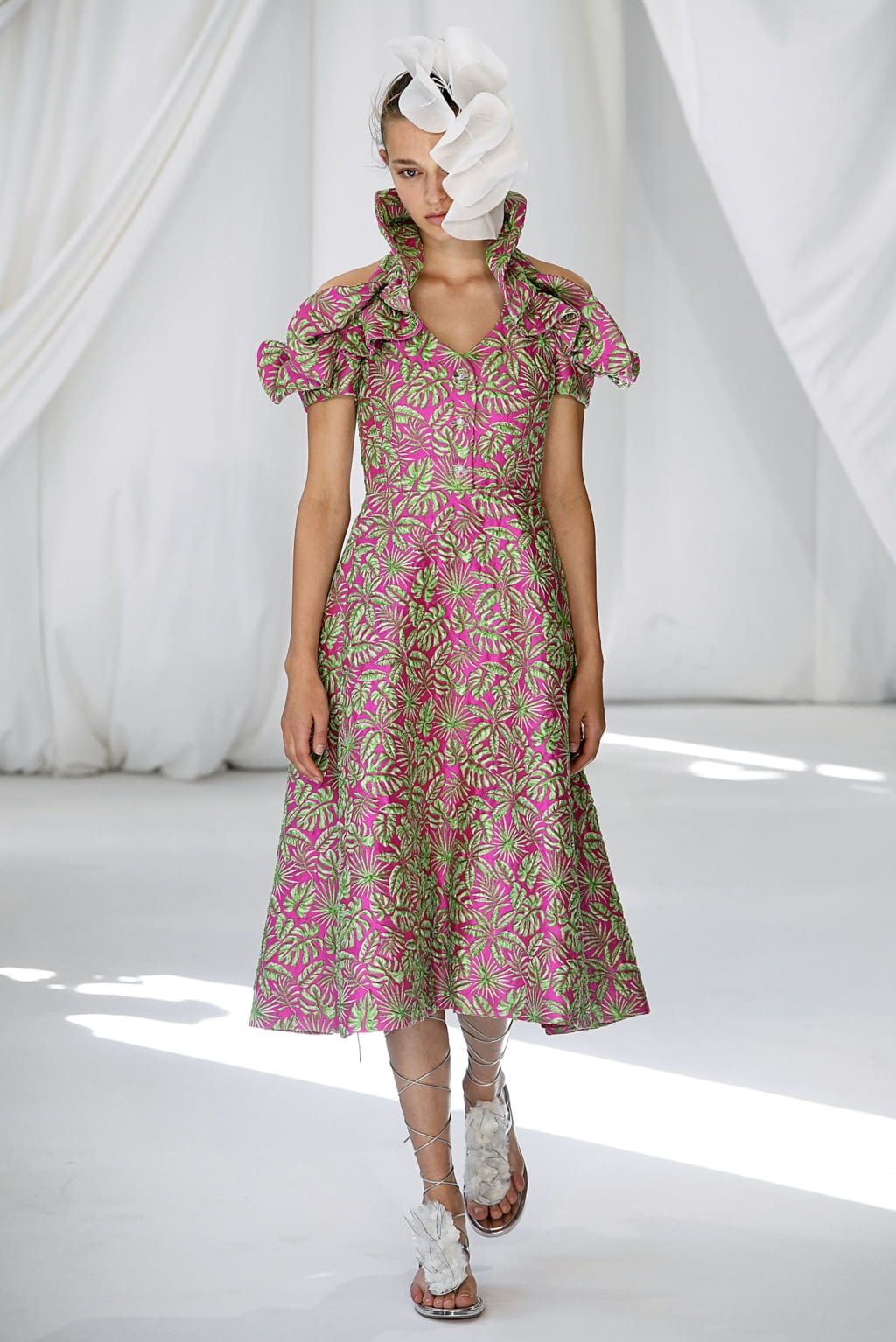 Fashion Week London Spring/Summer 2019 look 26 from the Delpozo collection womenswear