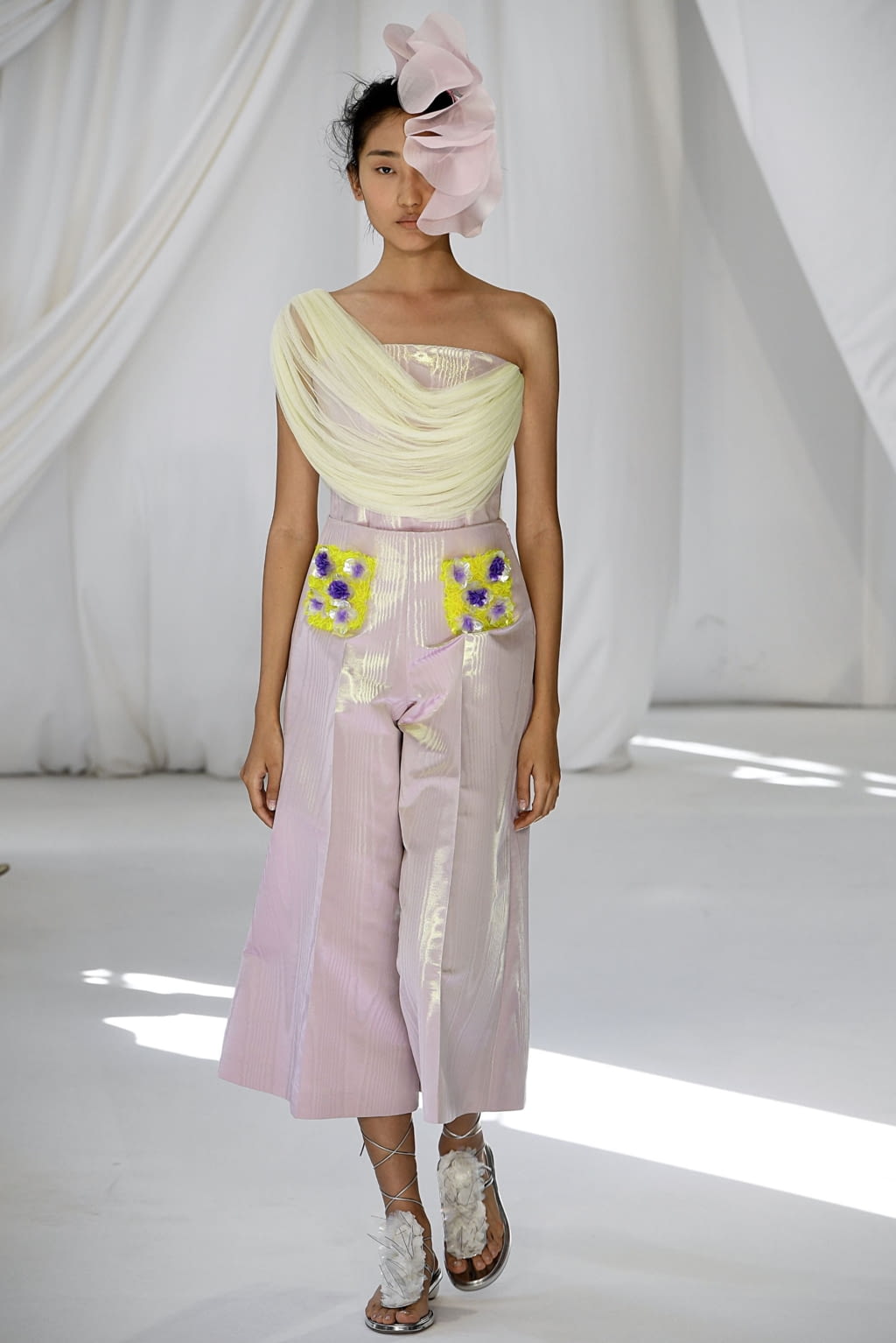 Fashion Week London Spring/Summer 2019 look 37 from the Delpozo collection womenswear