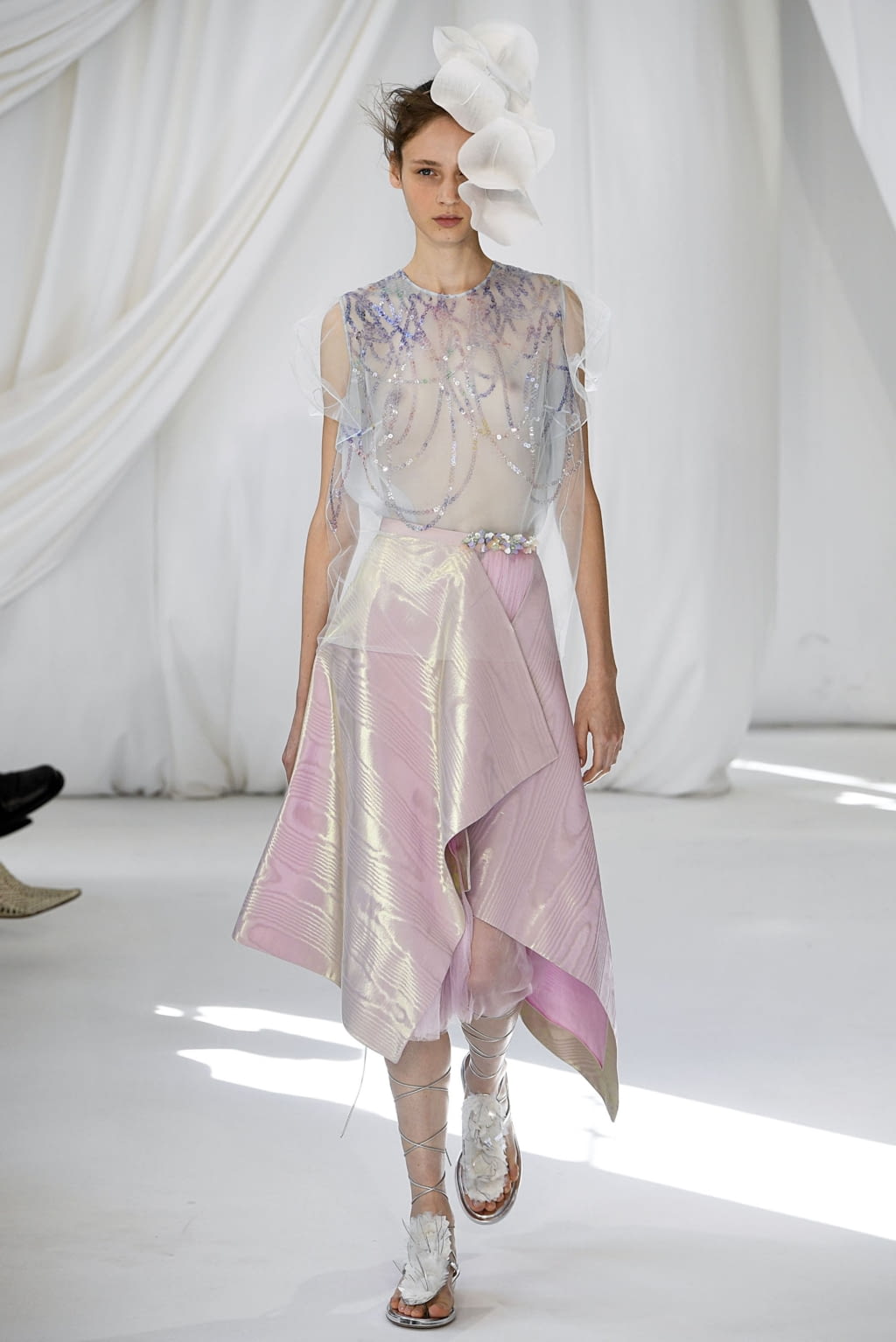 Fashion Week London Spring/Summer 2019 look 38 from the Delpozo collection 女装