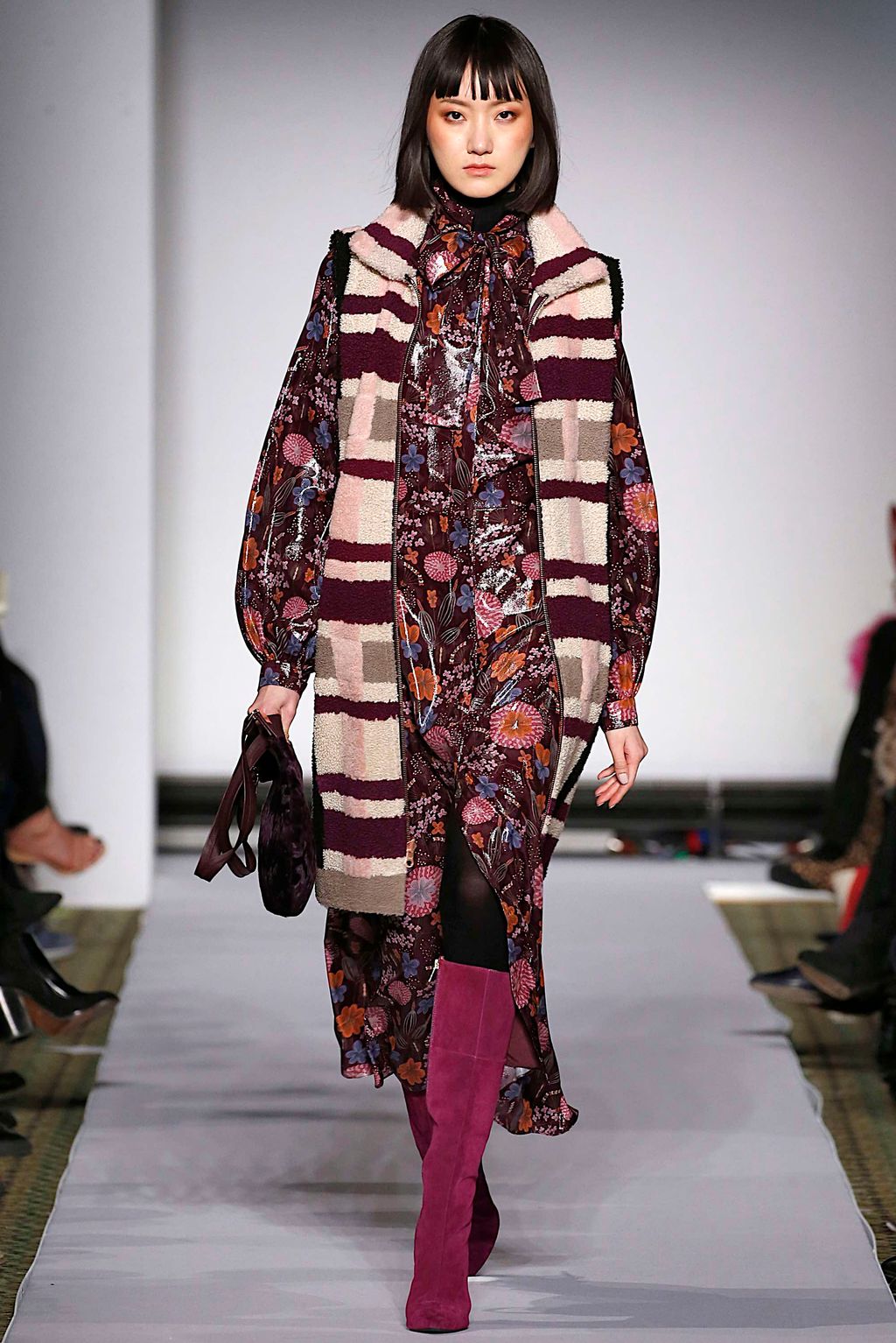 Fashion Week New York Fall/Winter 2019 look 23 from the Dennis Basso collection womenswear