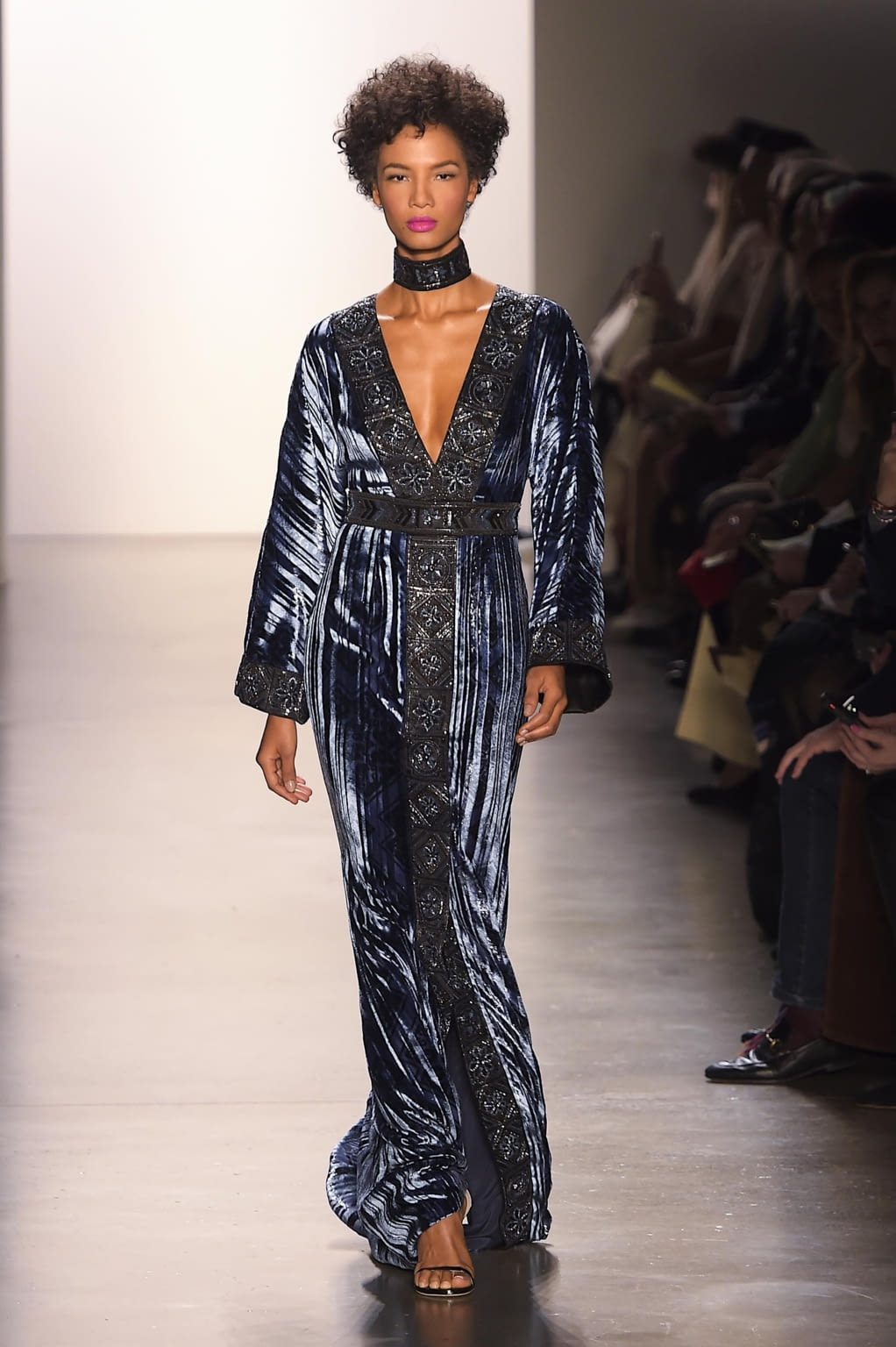 Fashion Week New York Fall/Winter 2020 look 13 from the Dennis Basso collection 女装