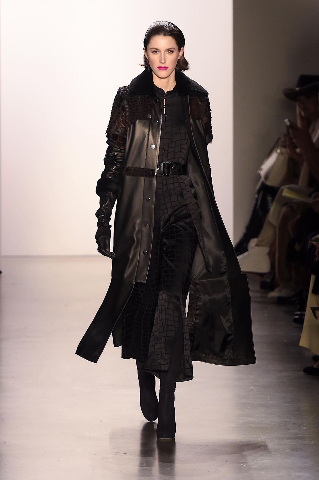Fashion Week New York Fall/Winter 2020 look 14 de la collection Dennis Basso womenswear