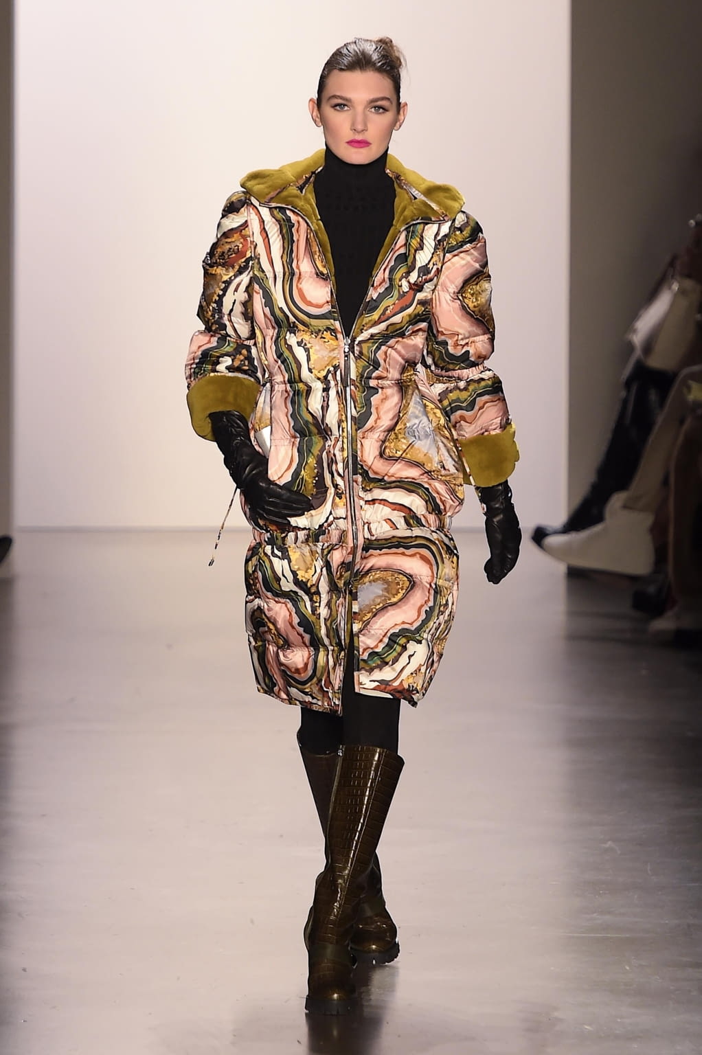 Fashion Week New York Fall/Winter 2020 look 21 from the Dennis Basso collection 女装