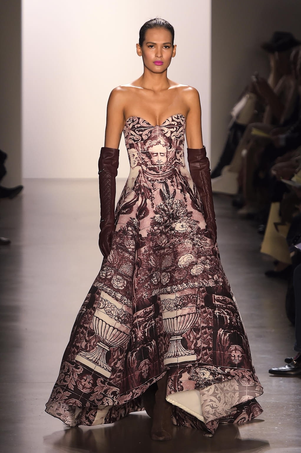Fashion Week New York Fall/Winter 2020 look 22 de la collection Dennis Basso womenswear