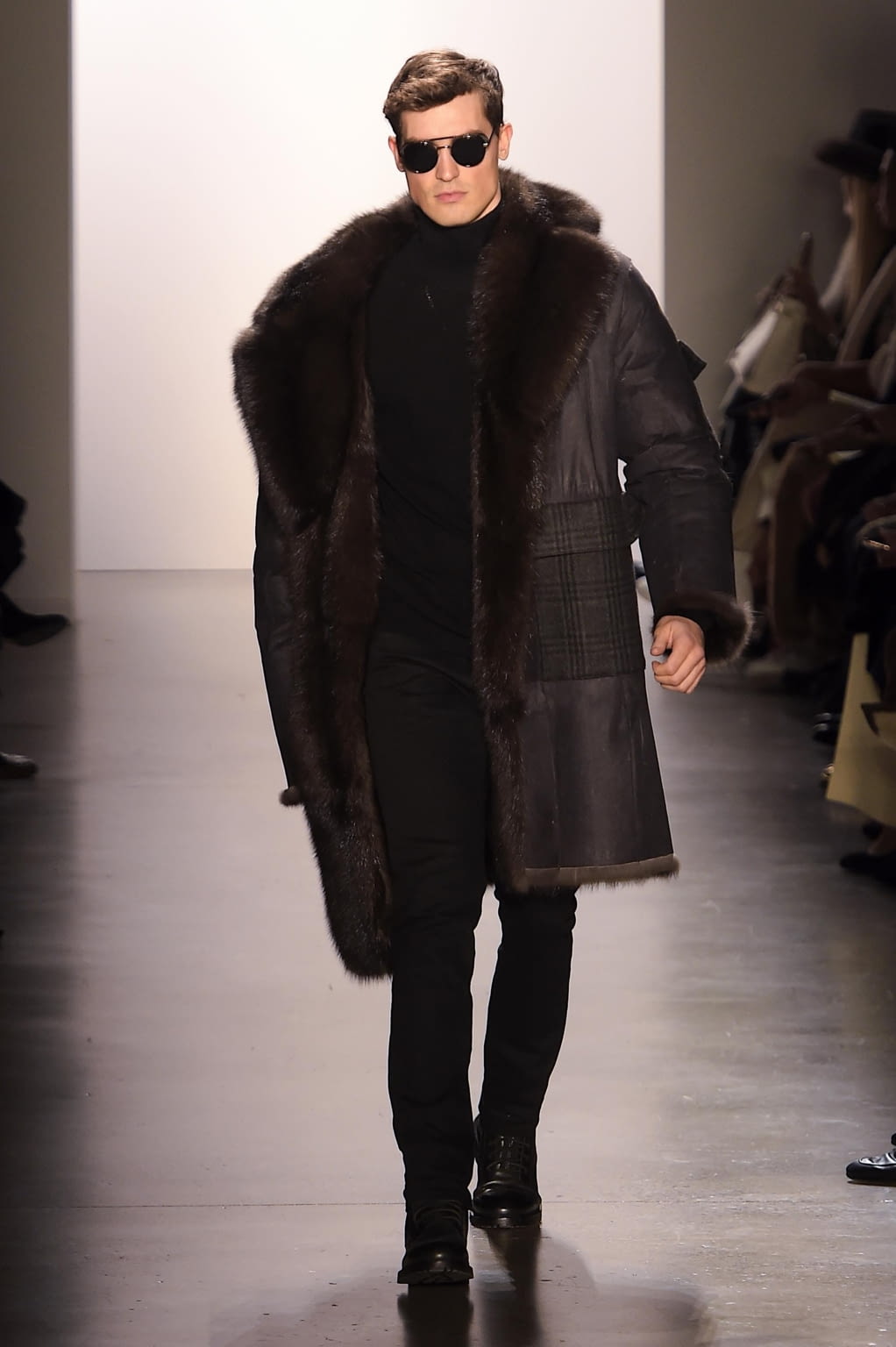 Fashion Week New York Fall/Winter 2020 look 30 from the Dennis Basso collection womenswear