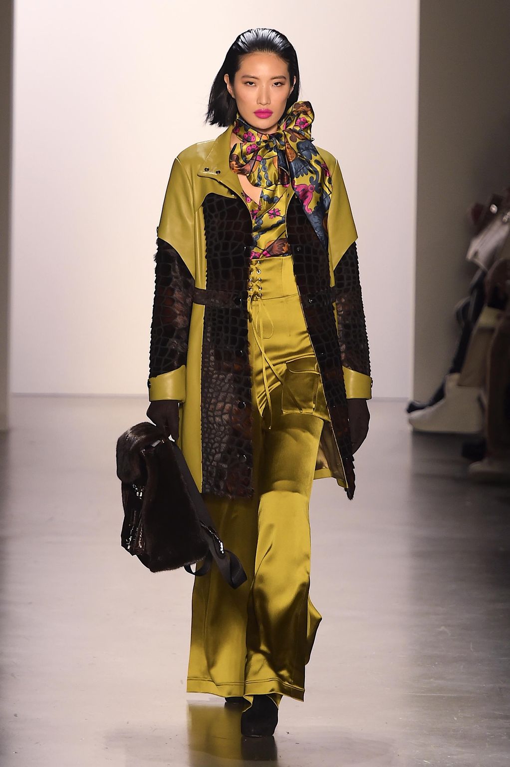 Fashion Week New York Fall/Winter 2020 look 35 from the Dennis Basso collection womenswear