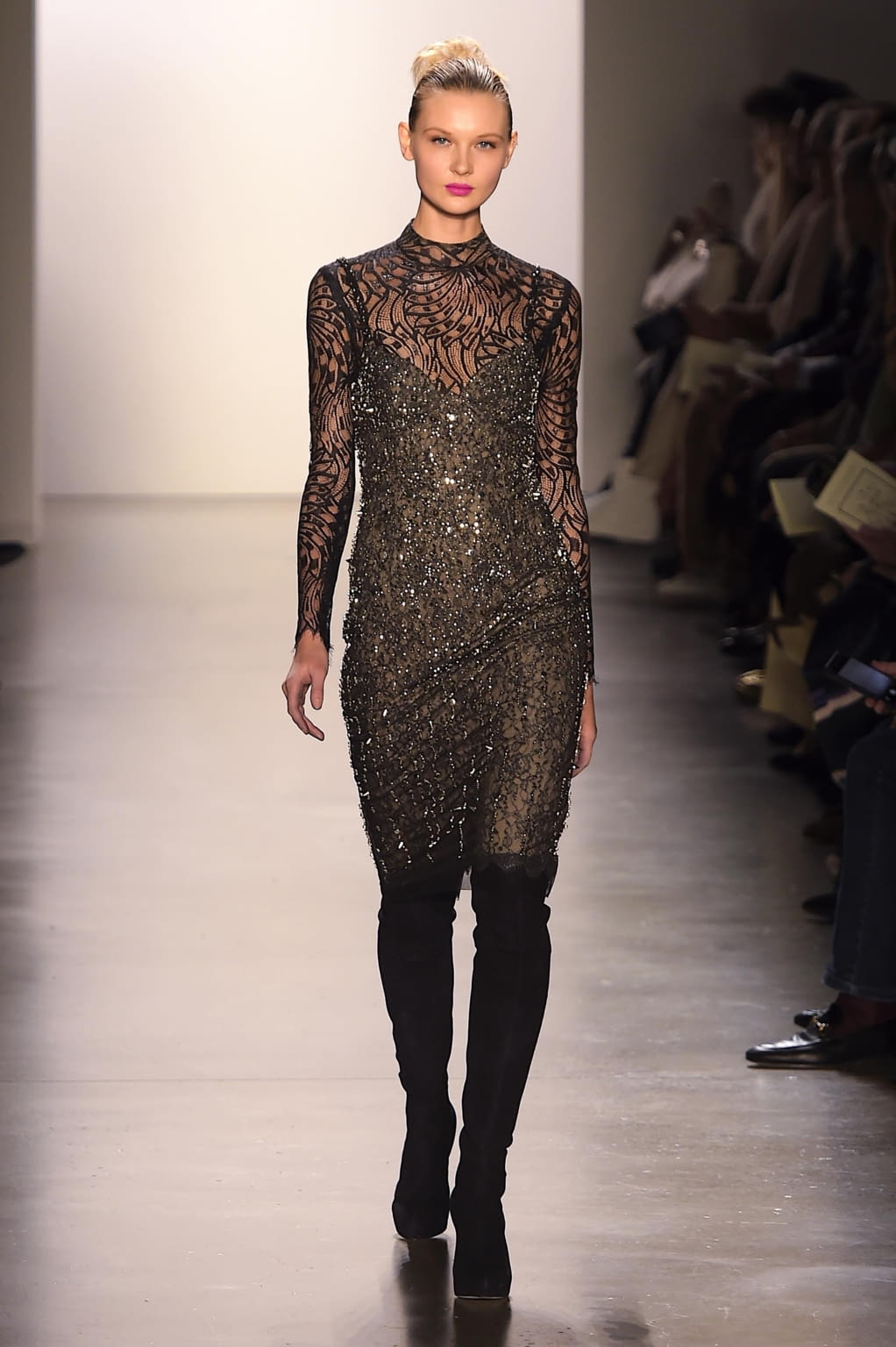 Fashion Week New York Fall/Winter 2020 look 40 de la collection Dennis Basso womenswear