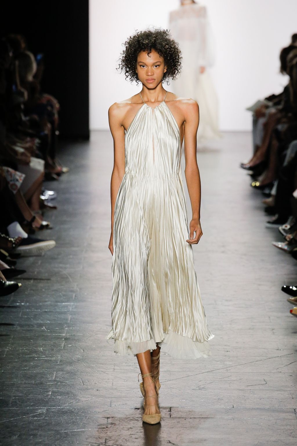 Fashion Week New York Spring/Summer 2017 look 15 from the Dennis Basso collection womenswear