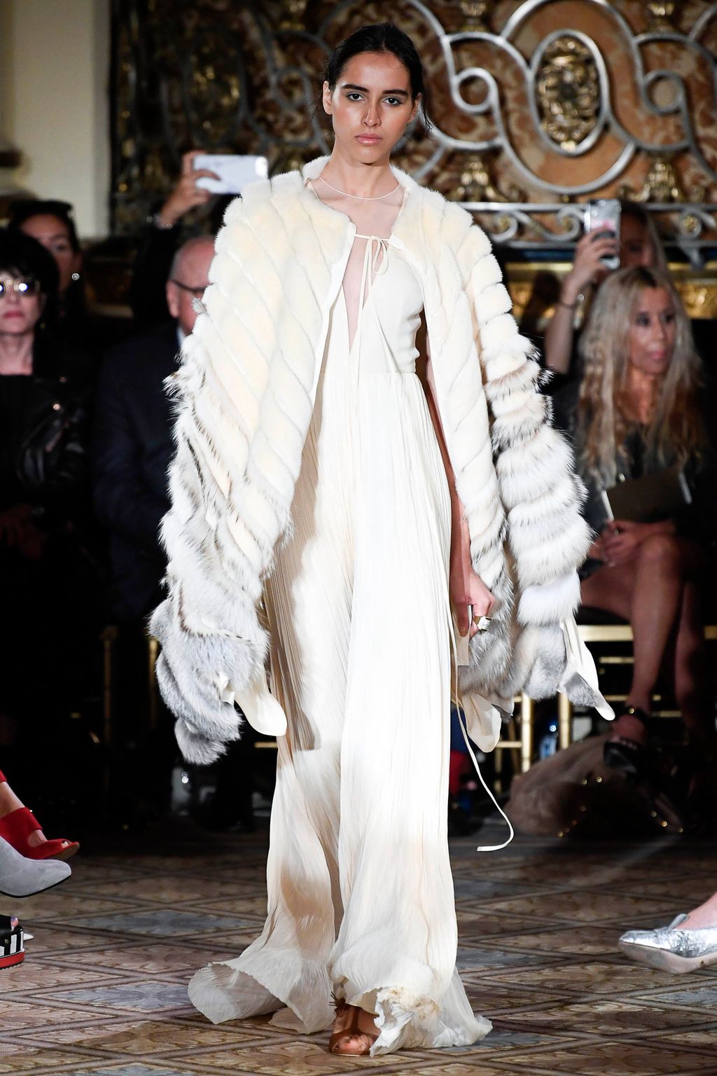 Fashion Week New York Spring/Summer 2018 look 10 from the Dennis Basso collection womenswear