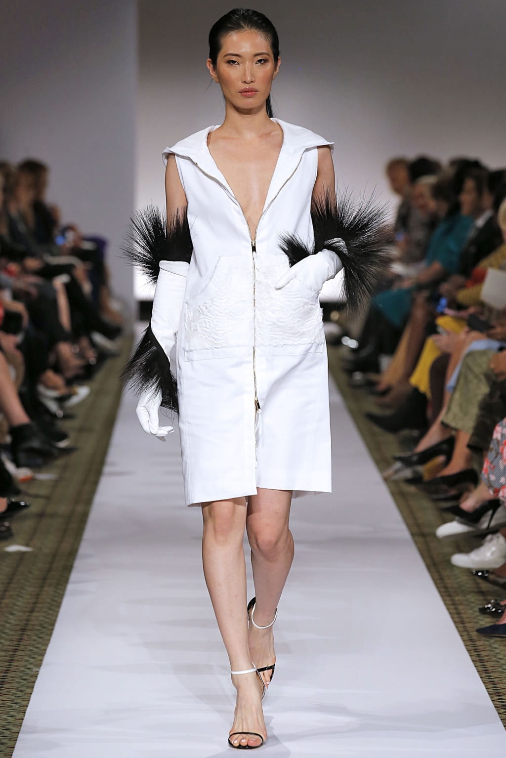 Fashion Week New York Spring/Summer 2019 look 20 de la collection Dennis Basso womenswear