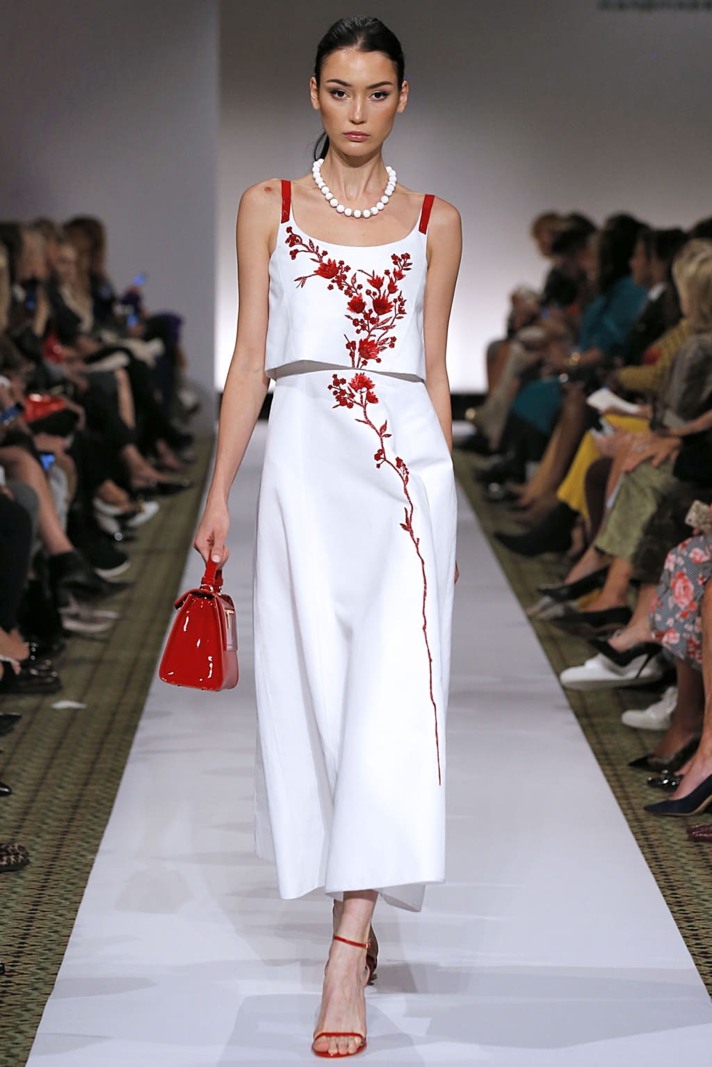 Fashion Week New York Spring/Summer 2019 look 28 from the Dennis Basso collection womenswear
