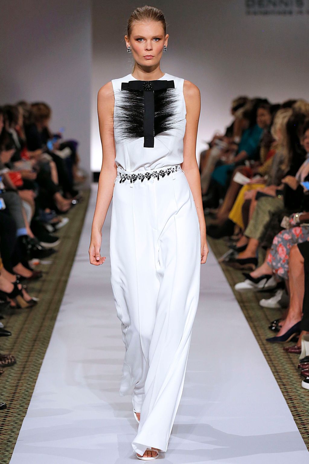 Fashion Week New York Spring/Summer 2019 look 43 de la collection Dennis Basso womenswear