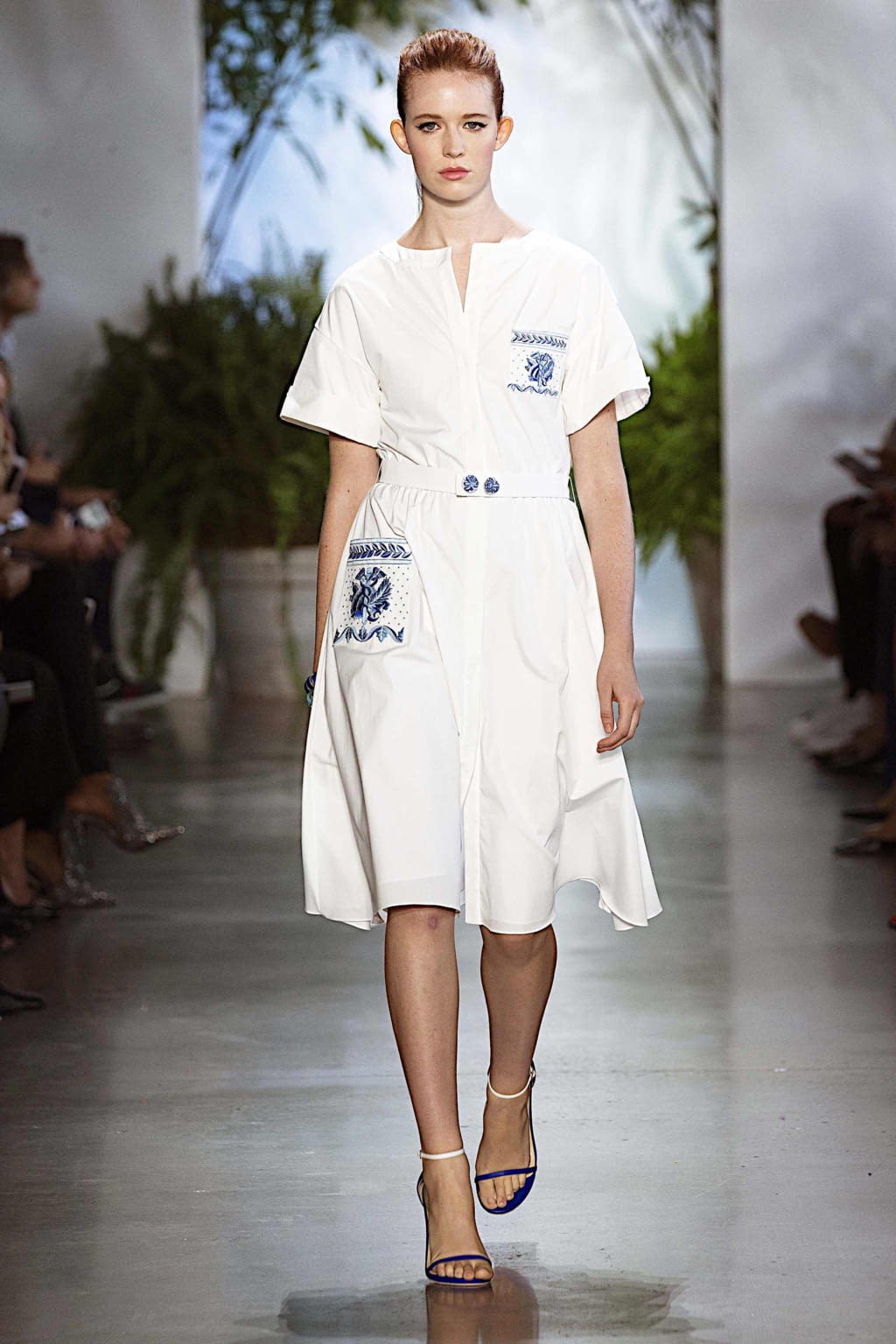 Fashion Week New York Spring/Summer 2020 look 16 from the Dennis Basso collection womenswear