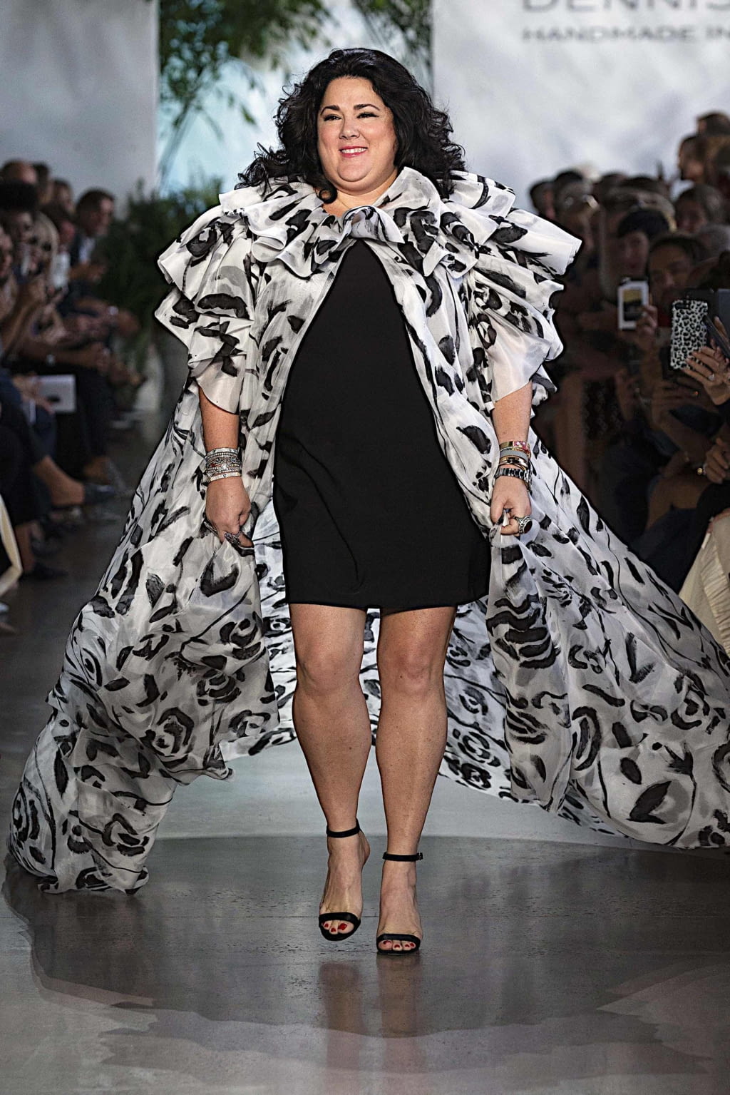 Fashion Week New York Spring/Summer 2020 look 17 de la collection Dennis Basso womenswear