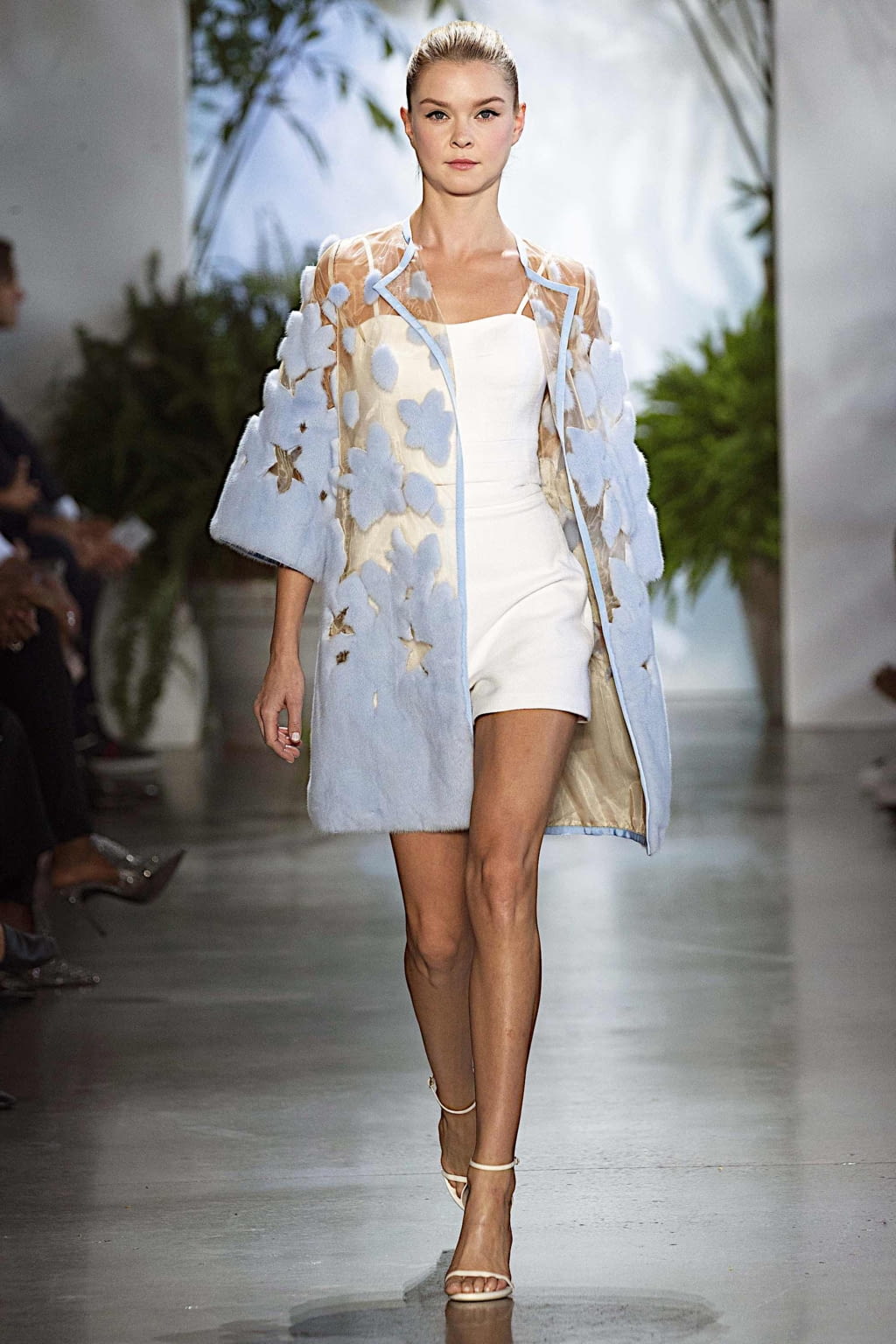 Fashion Week New York Spring/Summer 2020 look 25 from the Dennis Basso collection womenswear