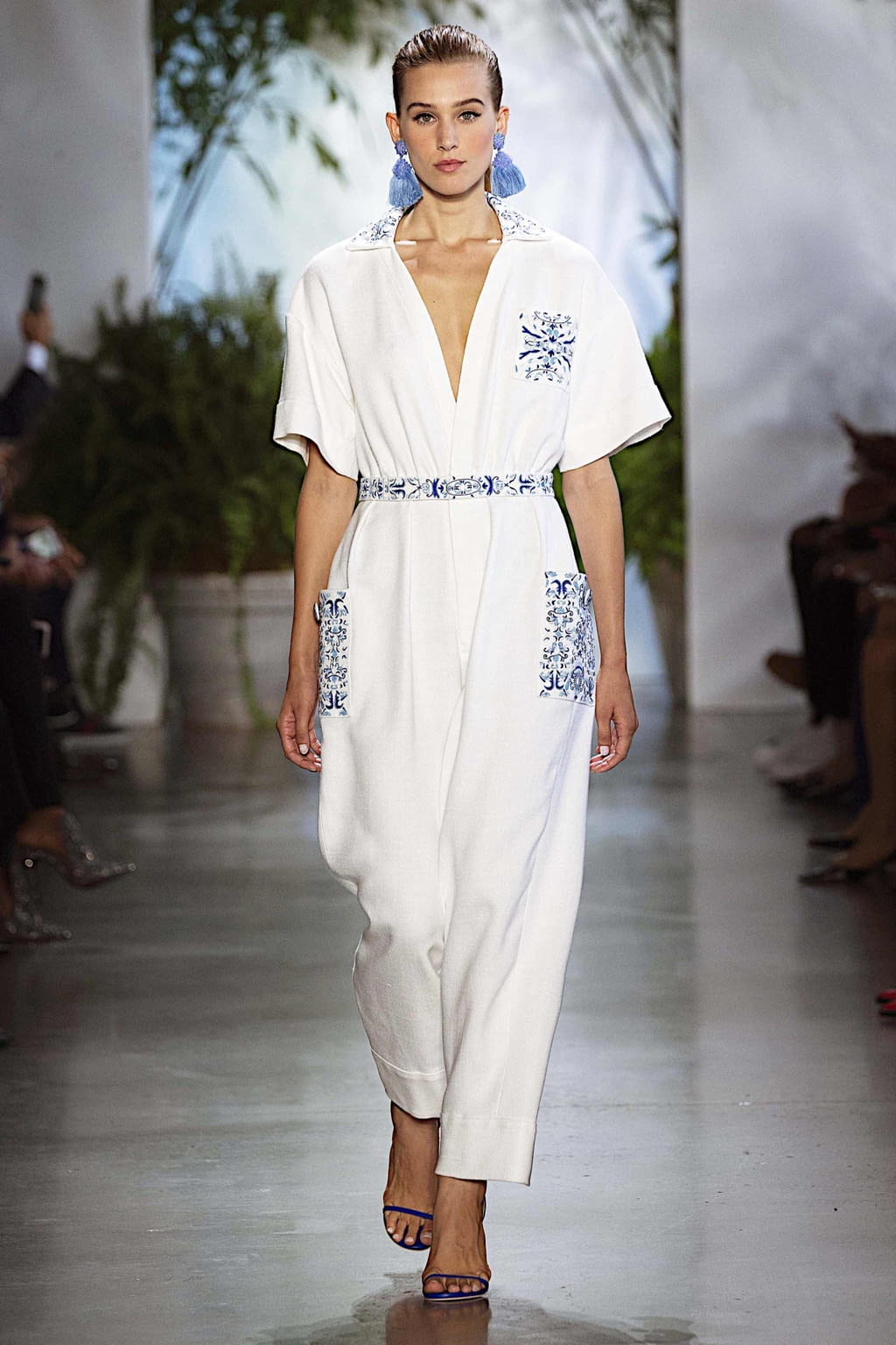 Fashion Week New York Spring/Summer 2020 look 28 from the Dennis Basso collection womenswear