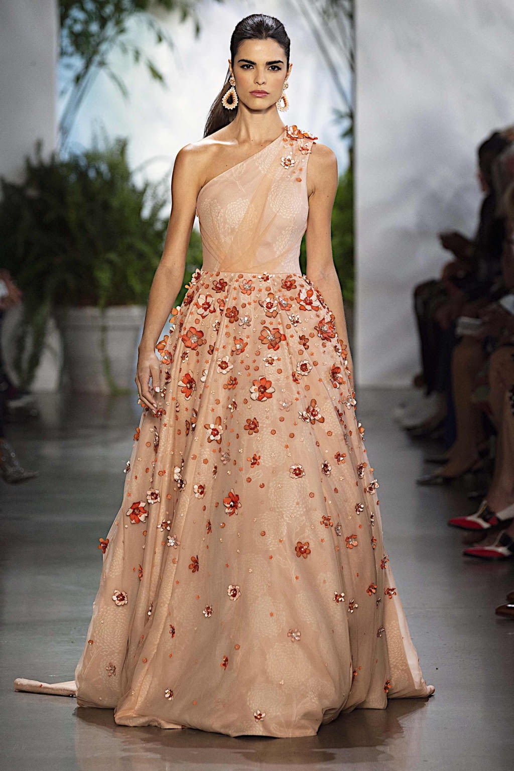 Fashion Week New York Spring/Summer 2020 look 42 de la collection Dennis Basso womenswear