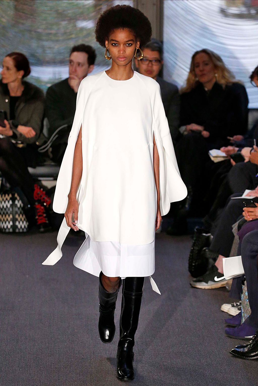 Fashion Week New York Fall/Winter 2018 look 27 from the Derek Lam collection womenswear