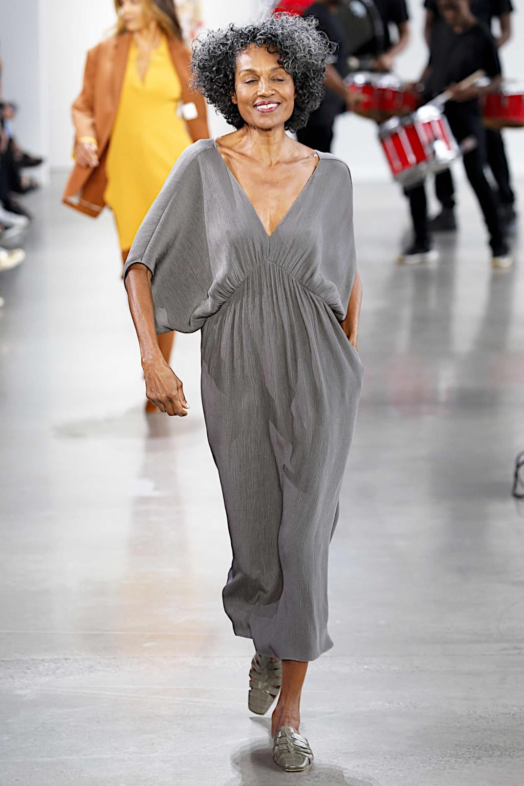 Fashion Week New York Spring/Summer 2020 look 20 de la collection Deveaux womenswear