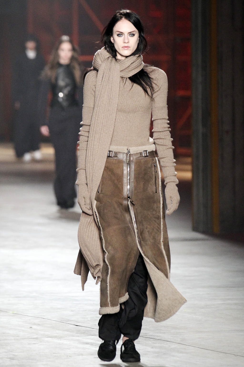 Fashion Week Milan Fall/Winter 2017 look 3 from the Diesel Black Gold collection womenswear