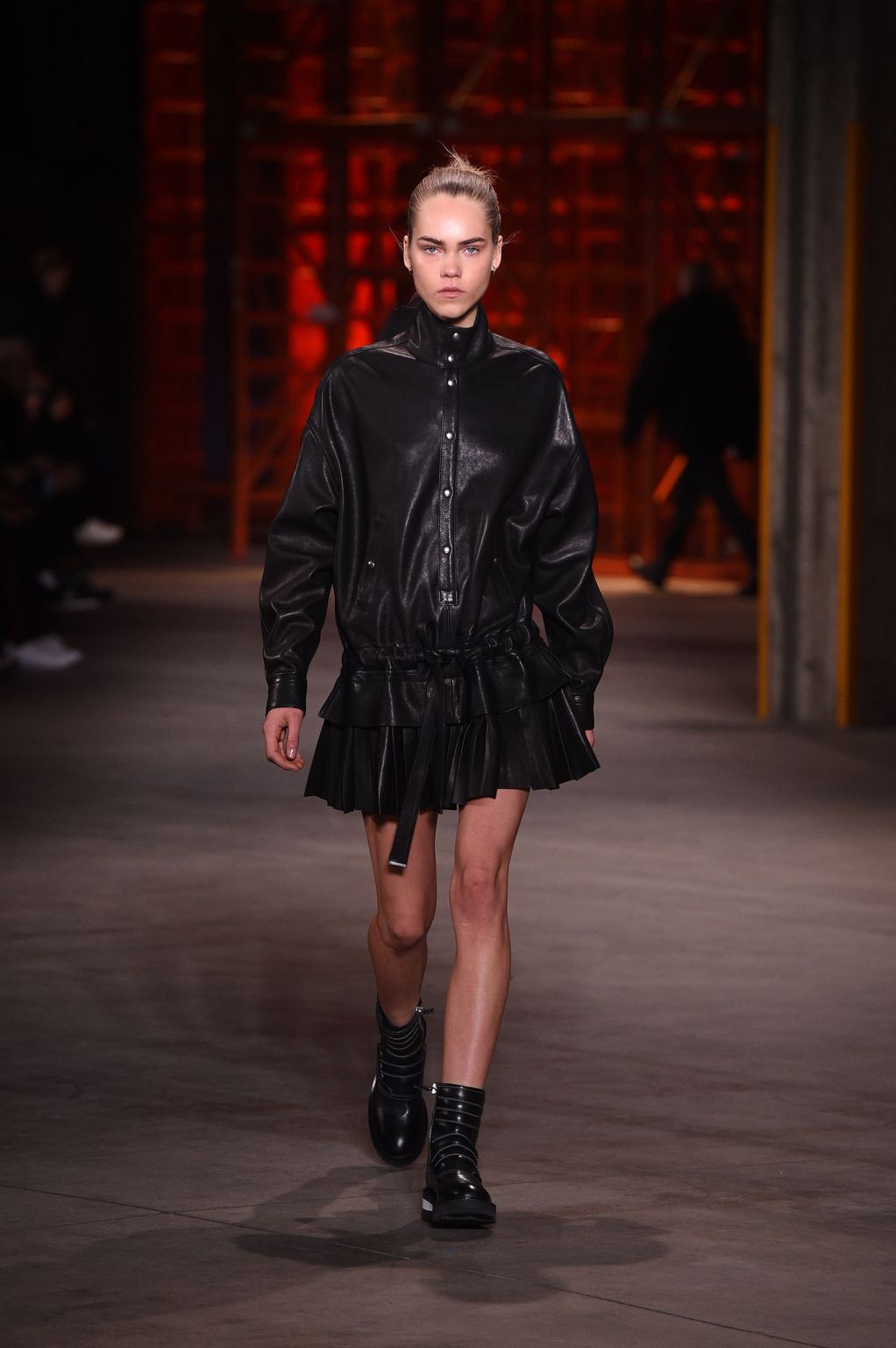 Fashion Week Milan Fall/Winter 2017 look 9 de la collection Diesel Black Gold menswear