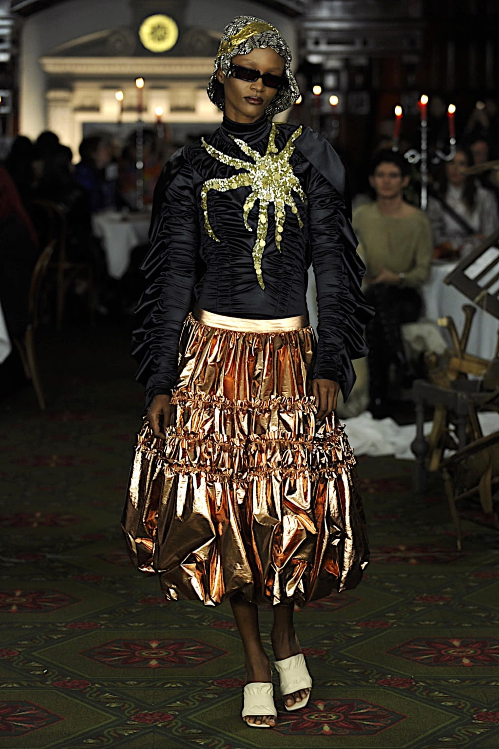 Fashion Week London Fall/Winter 2020 look 15 de la collection Dilara Findikoglu womenswear