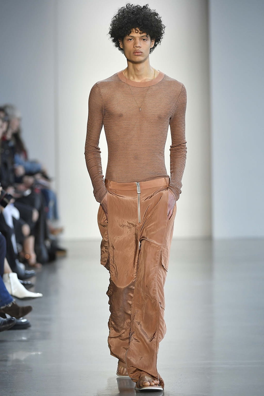 Fashion Week New York Fall/Winter 2018 look 26 from the Dion Lee collection 女装