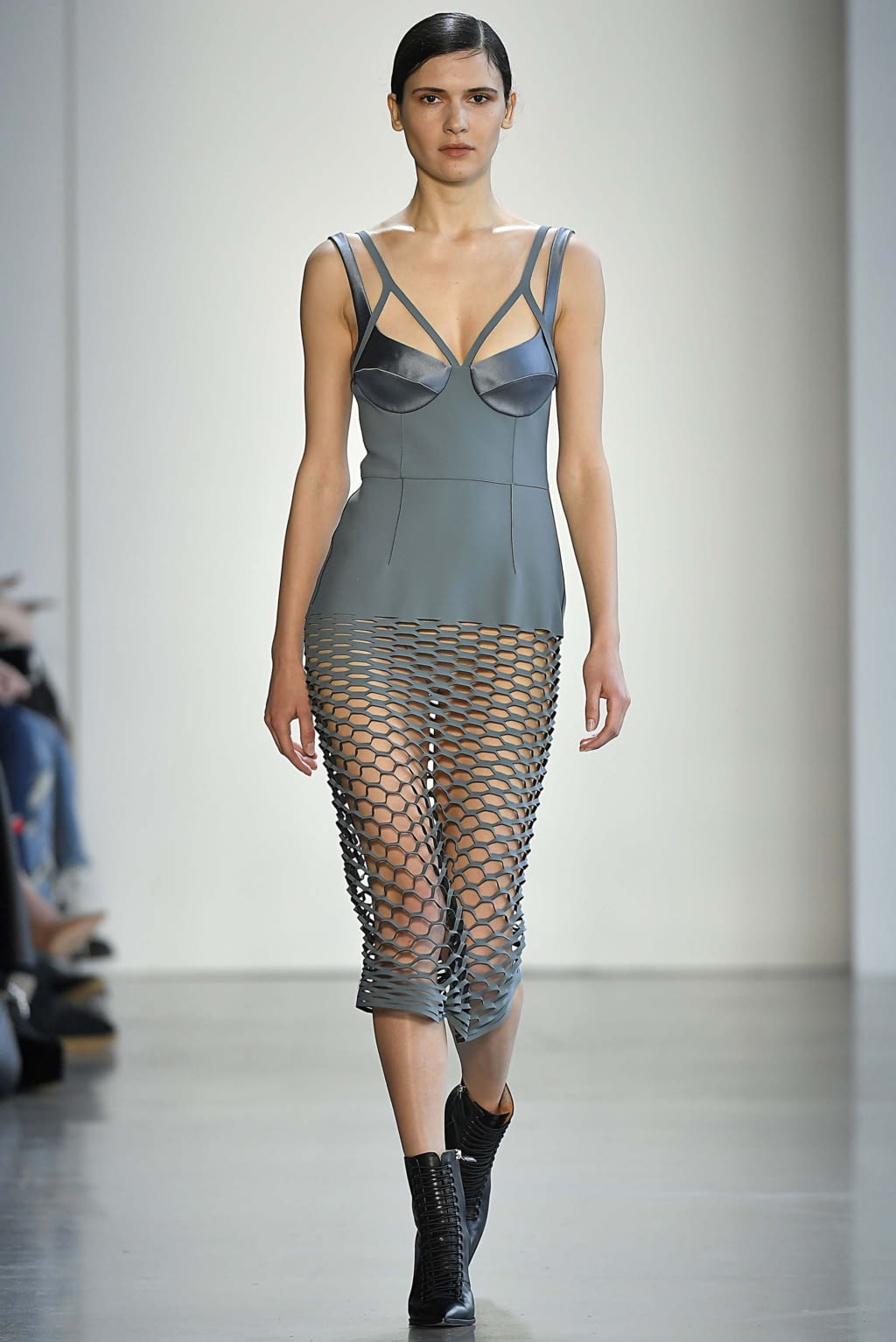 Fashion Week New York Fall/Winter 2018 look 21 from the Dion Lee collection 女装