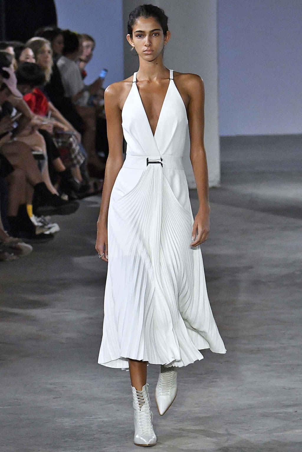 Fashion Week New York Spring/Summer 2019 look 14 from the Dion Lee collection 女装