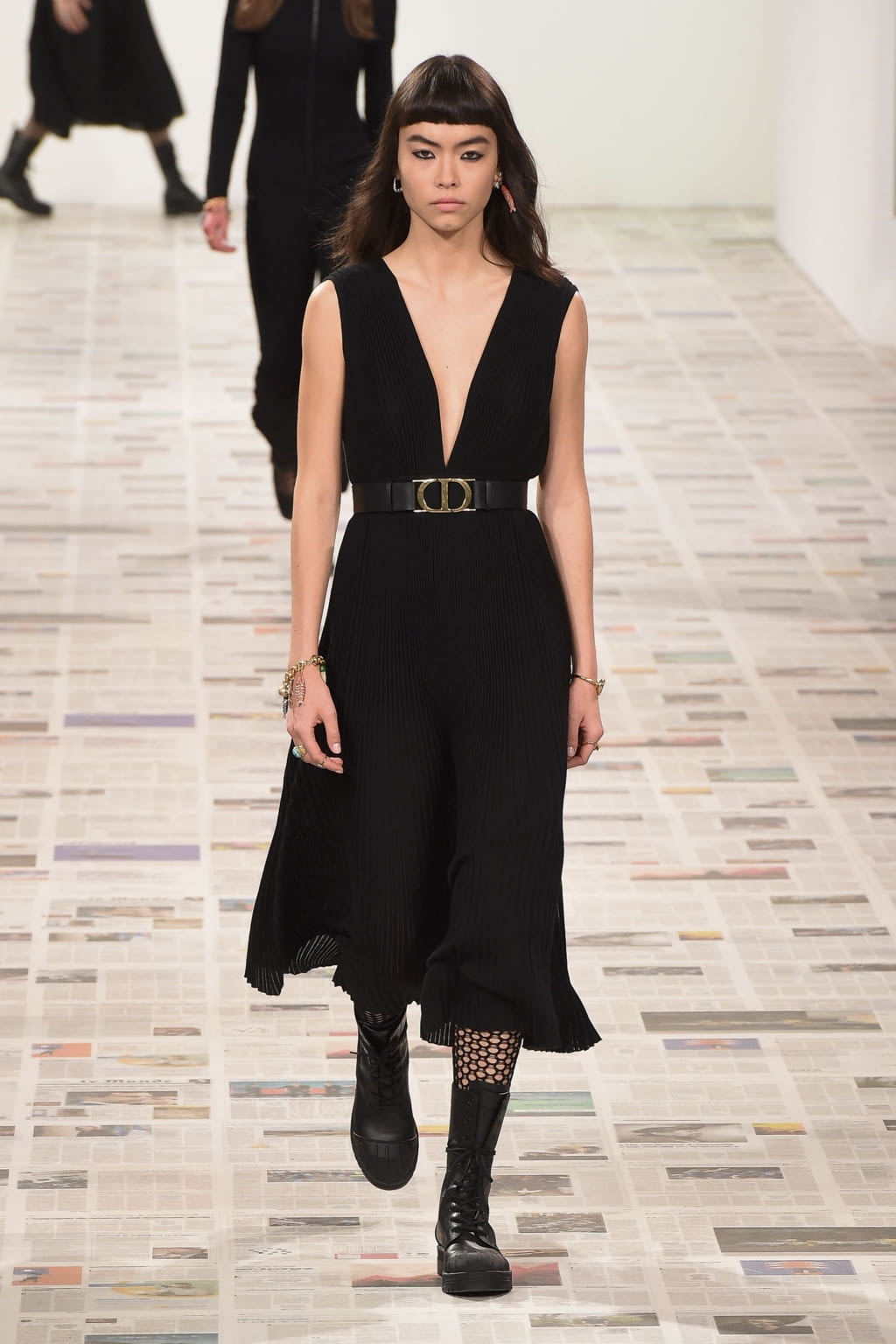 Fashion Week Paris Fall/Winter 2020 look 2 from the Christian Dior collection 女装