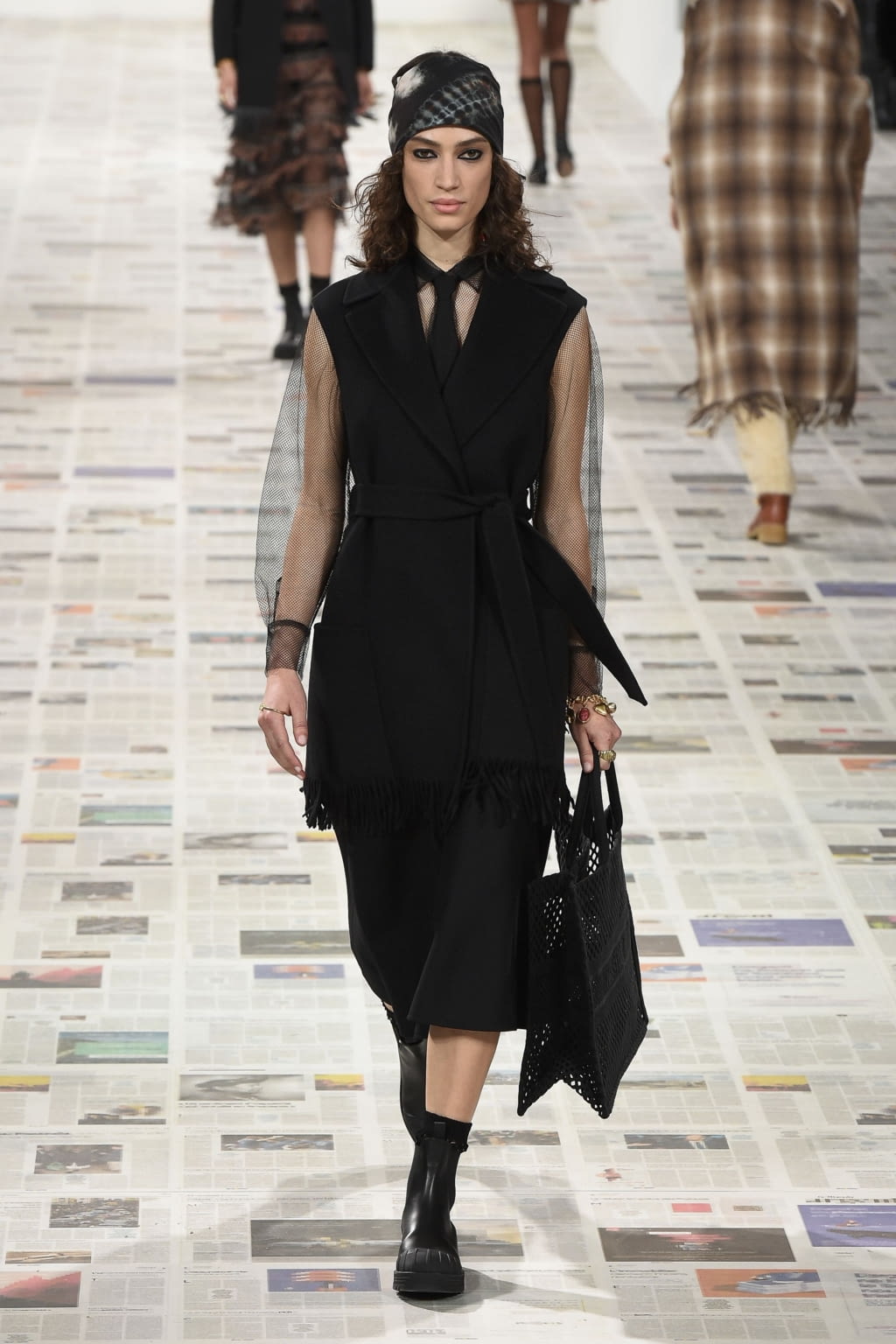 Fashion Week Paris Fall/Winter 2020 look 36 from the Christian Dior collection 女装